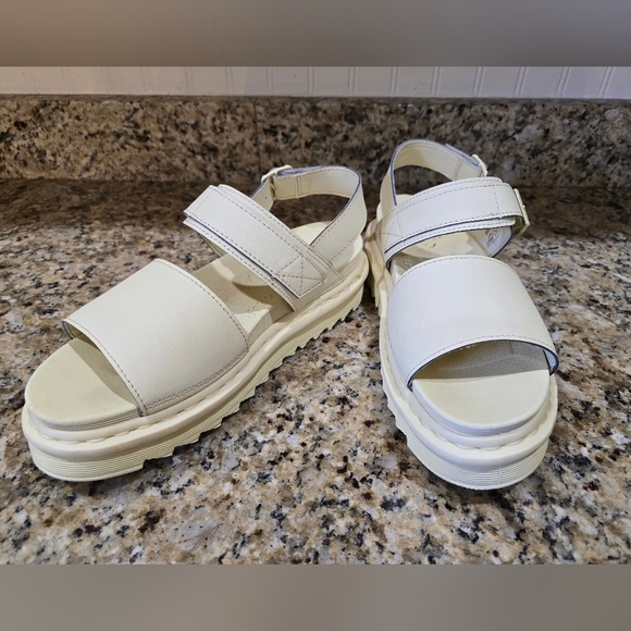 Dr Martens Voss Mono Light Yellow/Cream Leather Platform Sandals size US 10 - Picture 1 of 9